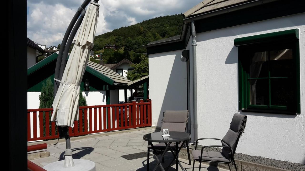 Vivanatura Eifelferienhaus Einruhr Esterno foto